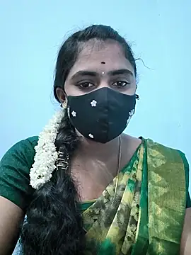 Snapshot of Megavarthinii chatting on August 5, 3:33 am Megavarthinii online show from August 5, 3:33 am