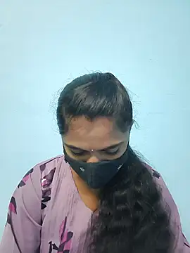 Snapshot of Megavarthinii chatting on July 10, 2:39 pm Megavarthinii online show from July 10, 2:39 pm