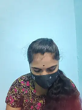 Snapshot of Megavarthinii chatting on July 4, 12:32 pm Megavarthinii online show from July 4, 12:32 pm