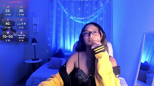 Alexis Scott  online show from June 26, 3:51 pm