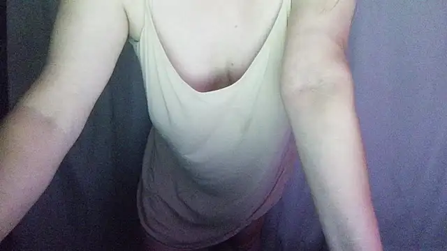 Snapshot of sexynipl chatting on August 7, 10:38 pm sexynipl online show from August 7, 10:38 pm