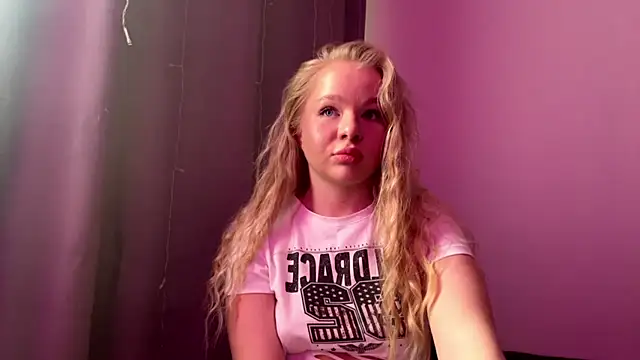 BrianaJess online show from June 26, 2:12 pm