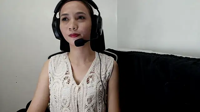 IvoryMadeiros online show from June 27, 7:25 am