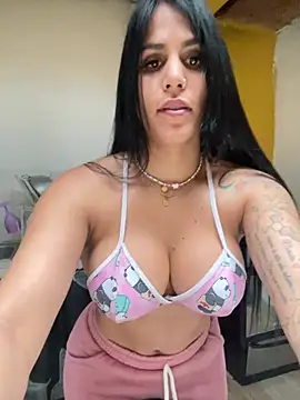 chiquiscaro online show from August 8, 4:03 pm