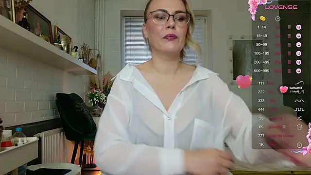 BeautyeyesLovely online show from November 26, 7:19 am