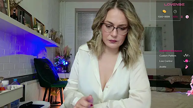 BeautyeyesLovely online show from November 29, 10:10 pm