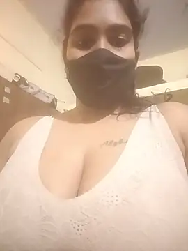 Snapshot of Cute-girlyy chatting on July 11, 6:30 pm Cute-girlyy online show from July 11, 6:30 pm