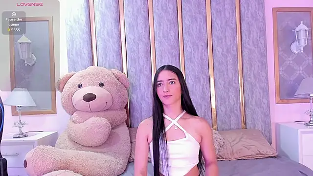 Snapshot of Valerie_Velvet_ chatting on July 10, 3:56 pm Valerie Velvet online show from July 10, 3:56 pm
