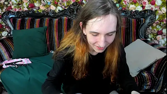 ChrisyBevy online show from June 25, 1:47 am