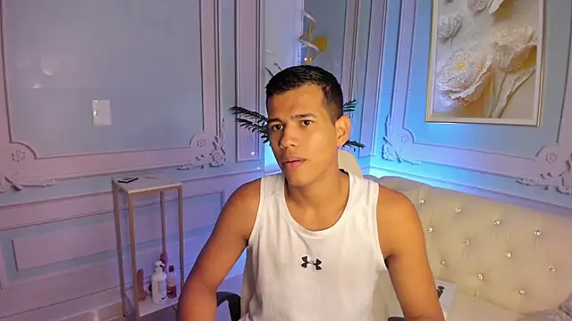 Noah sexhotty online show from June 26, 2:28 am