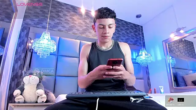 Mike Hung online show from June 25, 8:47 pm