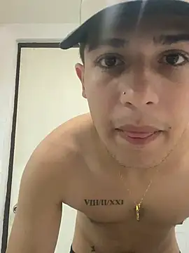 latinboy 21A online show from June 26, 5:19 pm
