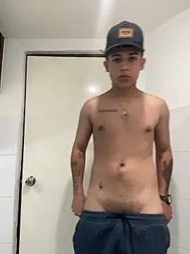 latinboy 21A online show from June 30, 12:43 am
