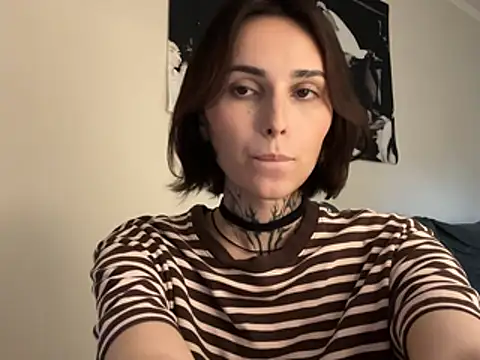 VivianGlow online show from June 26, 12:44 pm
