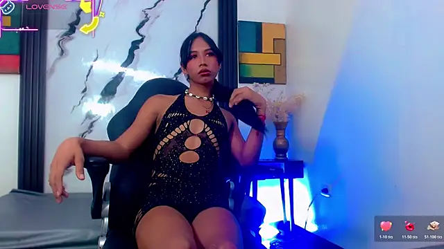 isabella hidalgo  online show from June 26, 4:40 am