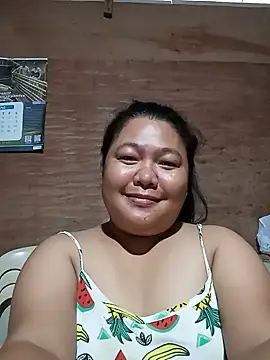 Snapshot of Glamourous_Smile16 chatting on July 2, 11:11 pm Glamourous Smile16 online show from July 2, 11:11 pm