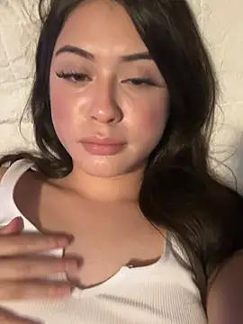Yocelinluvv online show from July 7, 5:32 am