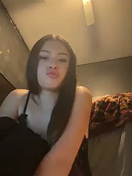 Yocelinluvv online show from June 27, 5:24 am