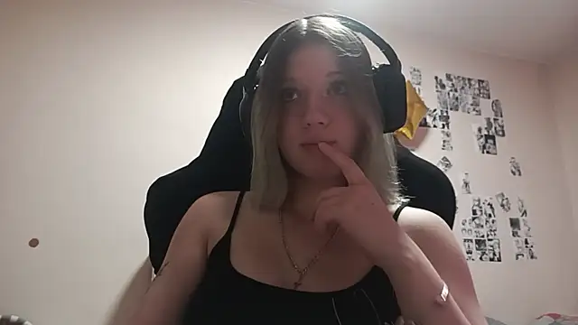 ViolettaCatechini online show from June 26, 9:48 am