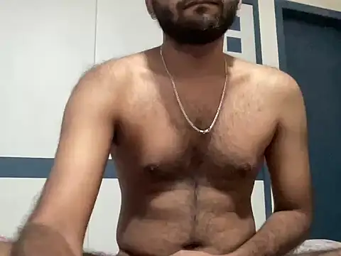 Snapshot of desihairydaddy chatting on July 29, 6:12 am desihairydaddy online show from July 29, 6:12 am