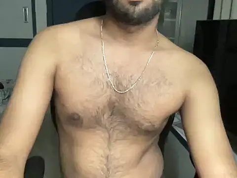 Snapshot of desihairydaddy chatting on August 1, 8:40 pm desihairydaddy online show from August 1, 8:40 pm