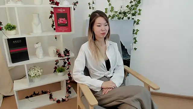 BrynnMammen online show from June 27, 5:46 am