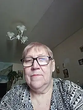 Snapshot of Molli1408 chatting on July 10, 10:37 am Molli1408 online show from July 10, 10:37 am
