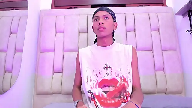 Cuteboyhenrik os online show from June 30, 2:33 am