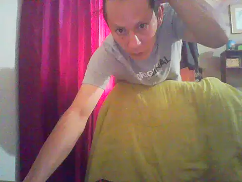 Snapshot of rondmon chatting on November 2, 1:49 pm rondmon online show from November 2, 1:49 pm