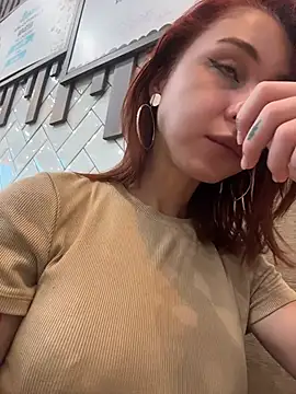 RosieDesire online show from July 1, 7:41 am