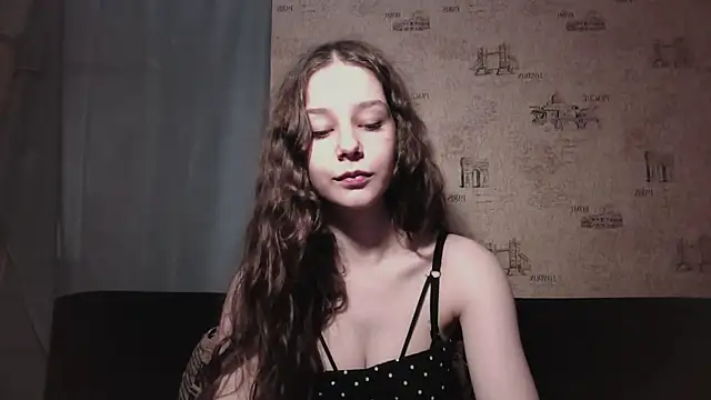 ElinoreHuxman online show from July 3, 12:33 pm