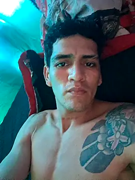 Snapshot of elBeBecito19 chatting on July 19, 7:54 pm elBeBecito19 online show from July 19, 7:54 pm