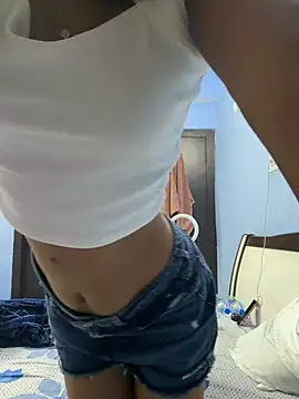 Snapshot of Muskan_alveera18 chatting on July 6, 3:58 pm Muskan alveera18 online show from July 6, 3:58 pm
