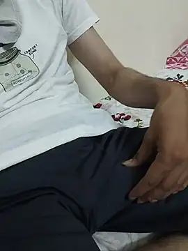 Snapshot of Yoursexy_boy21 chatting on June 29, 4:50 pm Yoursexy boy21 online show from June 29, 4:50 pm