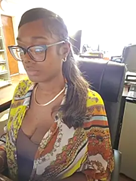 Hottiechocolatier online show from July 1, 7:47 pm