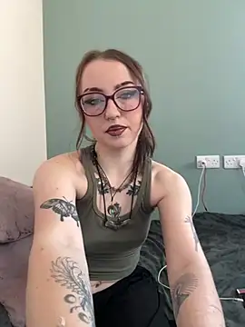 Ellie Whitfield online show from July 3, 2:34 pm