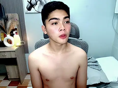 Snapshot of ItsKenny chatting on June 30, 12:43 am ItsKenny online show from June 30, 12:43 am