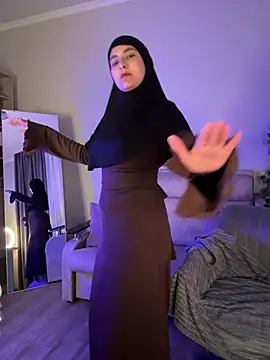 YasminNoir  online show from June 30, 7:03 pm