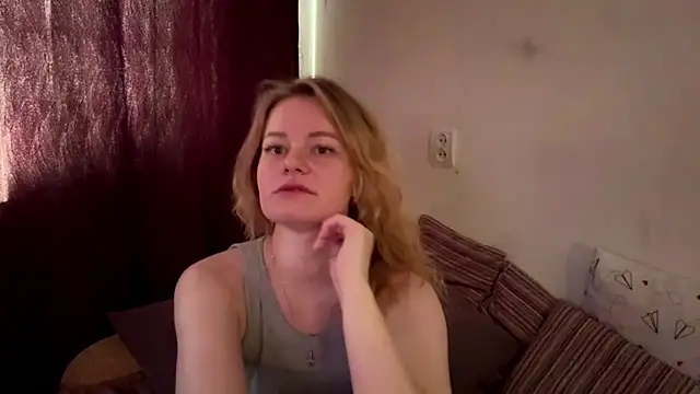 Snapshot of AryaGlow_ chatting on July 14, 9:58 am AryaGlow online show from July 14, 9:58 am