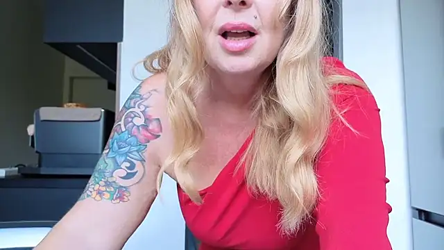 TammyJeann online show from May 13, 4:30 am