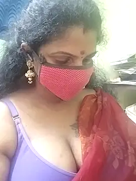 Snapshot of Poojitha-Queen chatting on July 4, 4:55 pm Poojitha-Queen online show from July 4, 4:55 pm