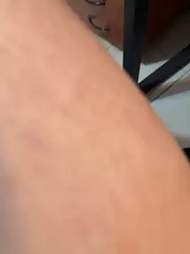 hotandthick online show from July 4, 9:15 am
