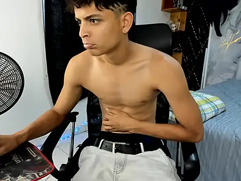 slim dirtyxx1 online show from July 9, 8:19 pm