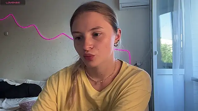 XXXKamilaXXX online show from July 3, 1:17 pm