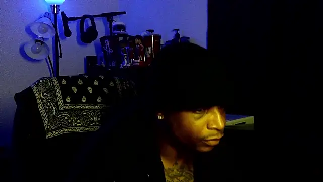 Snapshot of Rickavelli_ chatting on July 1, 4:35 am Rickavelli online show from July 1, 4:35 am