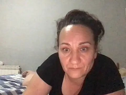 Snapshot of almarebelde chatting on June 30, 8:53 pm almarebelde online show from June 30, 8:53 pm