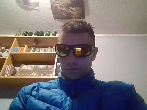 Snapshot of SOMBRERO_MAGICO chatting on July 1, 10:32 pm SOMBRERO MAGICO online show from July 1, 10:32 pm