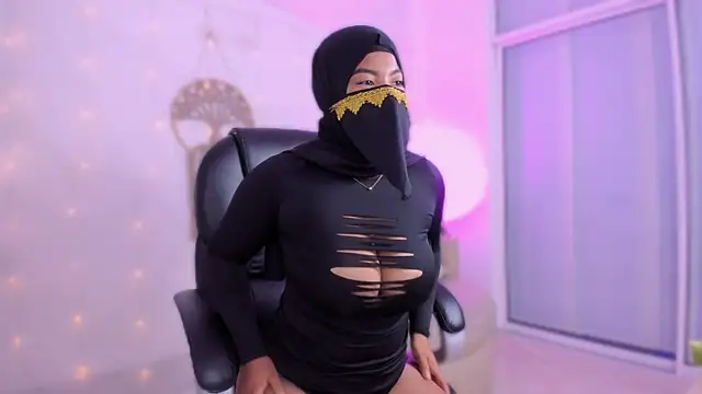 dalia aisha online show from July 4, 11:27 am