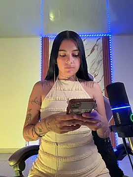 hottatuuu online show from July 2, 1:50 am