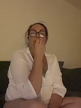 Snapshot of GesineMature chatting on July 3, 8:04 pm GesineMature online show from July 3, 8:04 pm